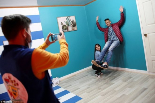 Удивительный перевернутый дом, который привлекает туристов в Колумбии Удивительный перевернутый дом, который привлекает туристов в Колумбии